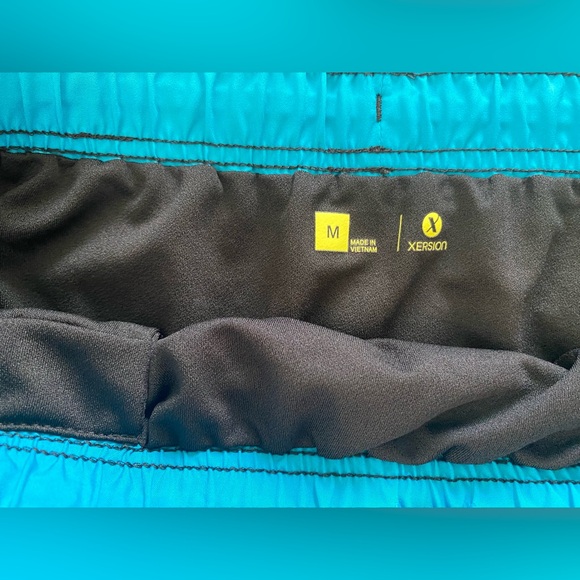 Womens Xersion shorts, size medium - Picture 5 of 6
